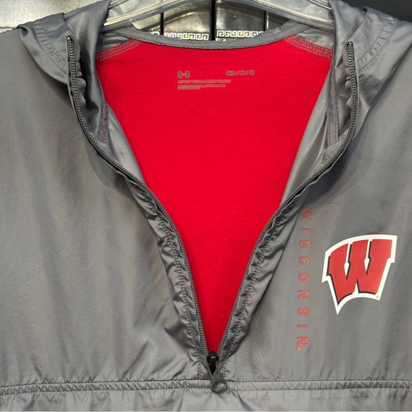 Under Armour Wisconsin Badgers Pullover Hoodie Men’s M Gray Red Half Zip - Picture 4 of 6